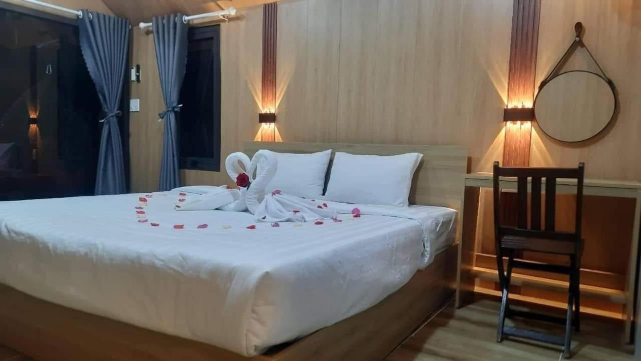 Dong Giang Sky Villa Stay And Food Exterior photo
